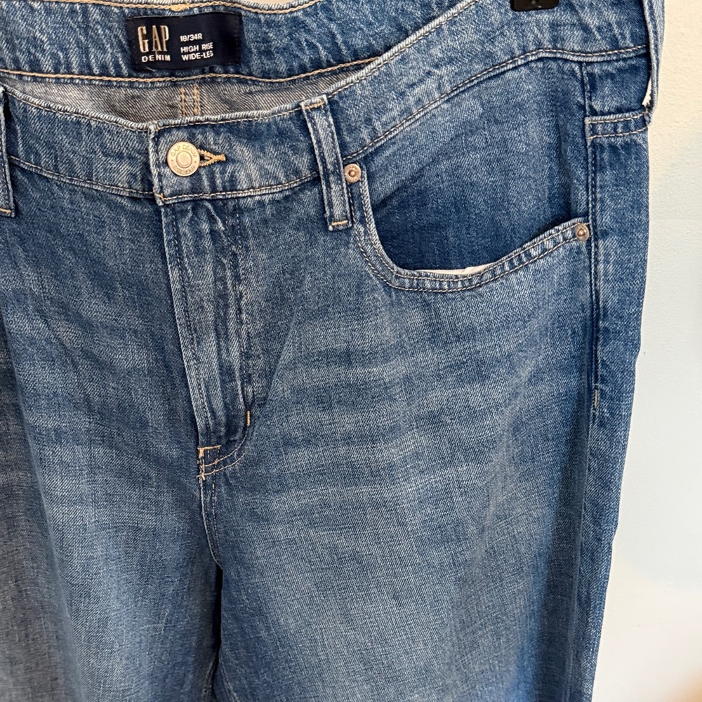 GAP High Rise Wide-Leg Denim - Picture 3 of 6